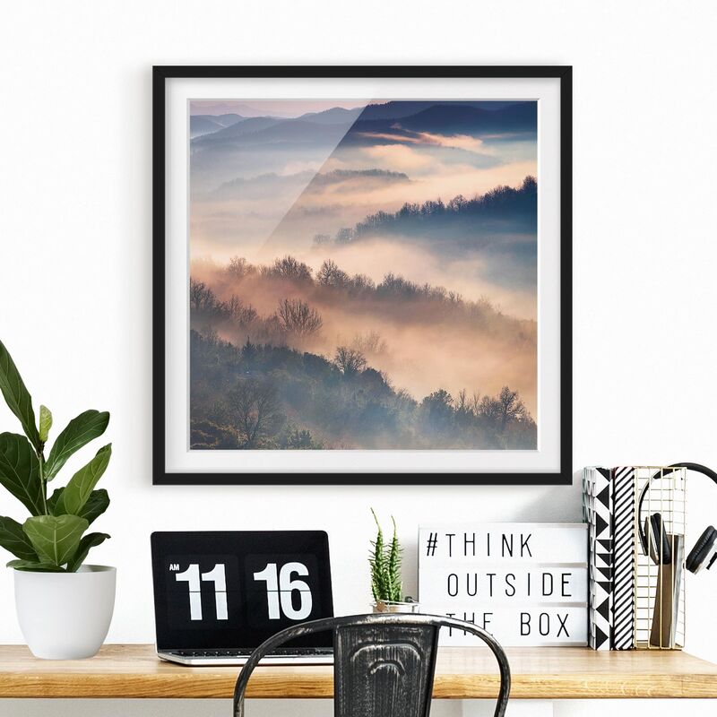 

Póster enmarcado - Fog At Sunset Dimensión LxA: 70cm x 70cm, Marco: Negro