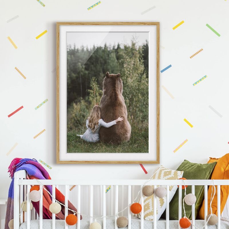 

Póster enmarcado - Ragazza Con Brown Bear Dimensión LxA: 100cm x 70cm, Marco: Roble