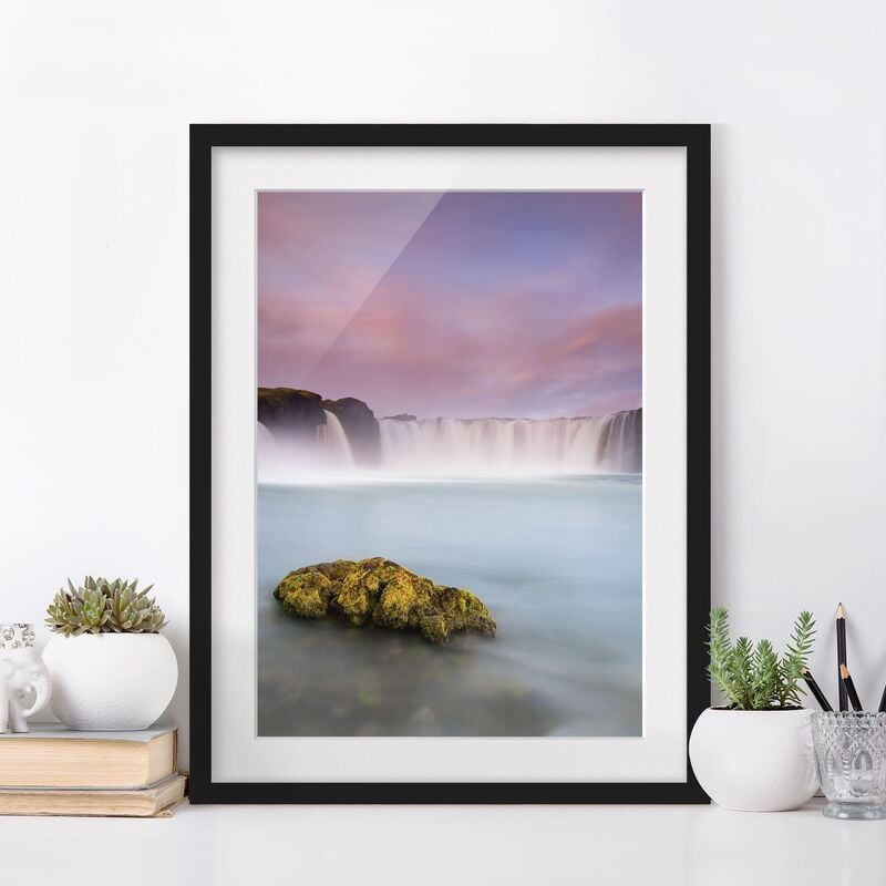 

Póster enmarcado - Goðafoss And The Moon Dimensión LxA: 70cm x 50cm, Marco: Negro