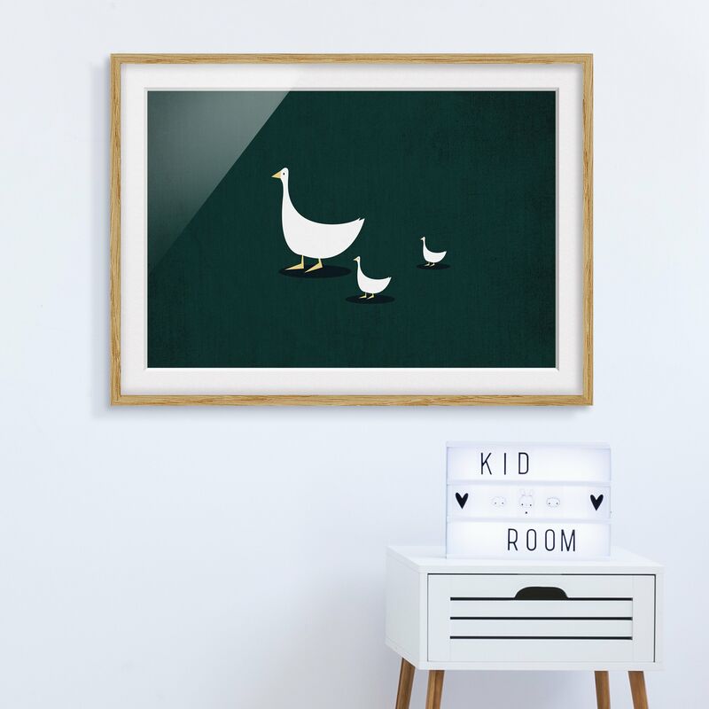 

Póster enmarcado - Famiglia di oche a spasso Dimensión LxA: 50cm x 70cm, Marco: Roble