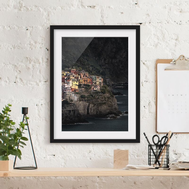 

Póster enmarcado - Illuminated Manarola Dimensión LxA: 70cm x 50cm, Marco: Negro