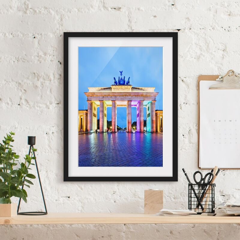 

Póster enmarcado - Illuminated Brandenburg Gate Dimensión LxA: 55cm x 40cm, Marco: Negro