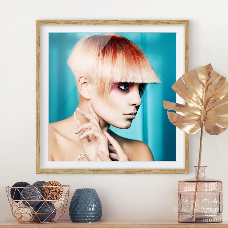 

Póster enmarcado - Modern Lady Dimensión LxA: 30cm x 30cm, Marco: Roble