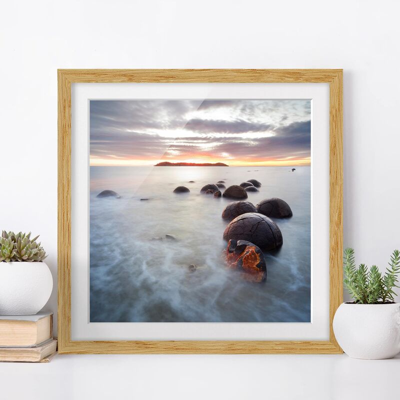 

Póster enmarcado - Moeraki New Zealand Dimensión LxA: 30cm x 30cm, Marco: Roble