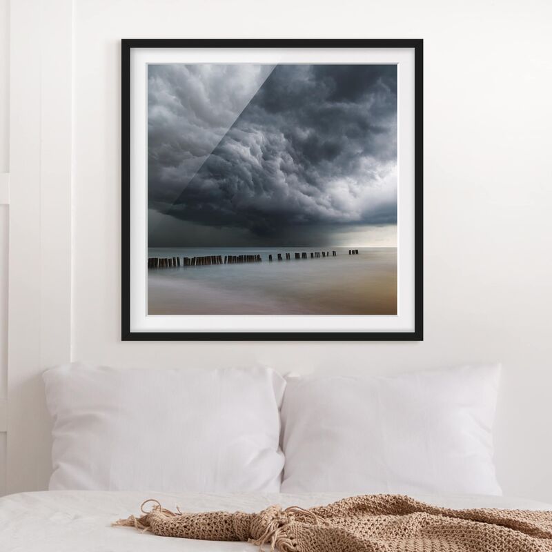 

Póster enmarcado - Nubi di tempesta sul Mar Baltico Dimensión LxA: 70cm x 70cm, Marco: Negro