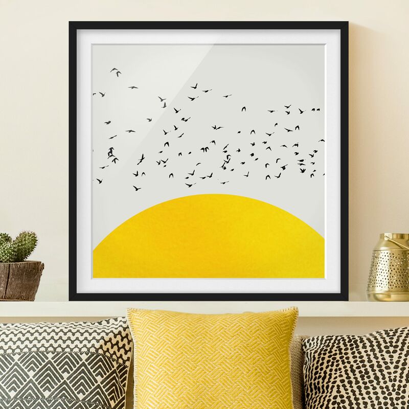 

Póster enmarcado - Stormo di uccelli davanti al sole dorato Dimensión LxA: 50cm x 50cm, Marco: Negro