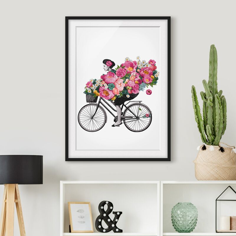 

Póster enmarcado - Illustrazione Donna in bicicletta Collage fiori variopinti Dimensión LxA: 100cm x 70cm, Marco: Negro