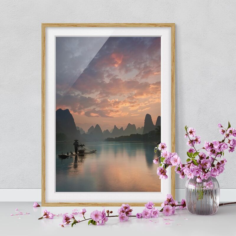

Póster enmarcado - Alba sul fiume cinese Dimensión LxA: 24cm x 18cm, Marco: Roble