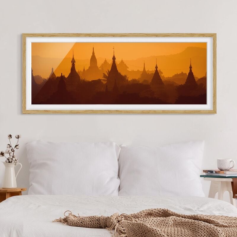 

Póster enmarcado - Città Temple In Myanmar Dimensión LxA: 30cm x 75cm, Marco: Roble
