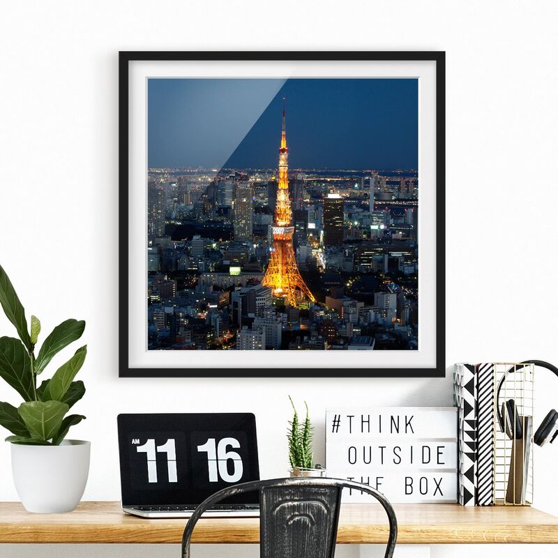 

Póster enmarcado - Tokyo Tower Dimensión LxA: 70cm x 70cm, Marco: Negro