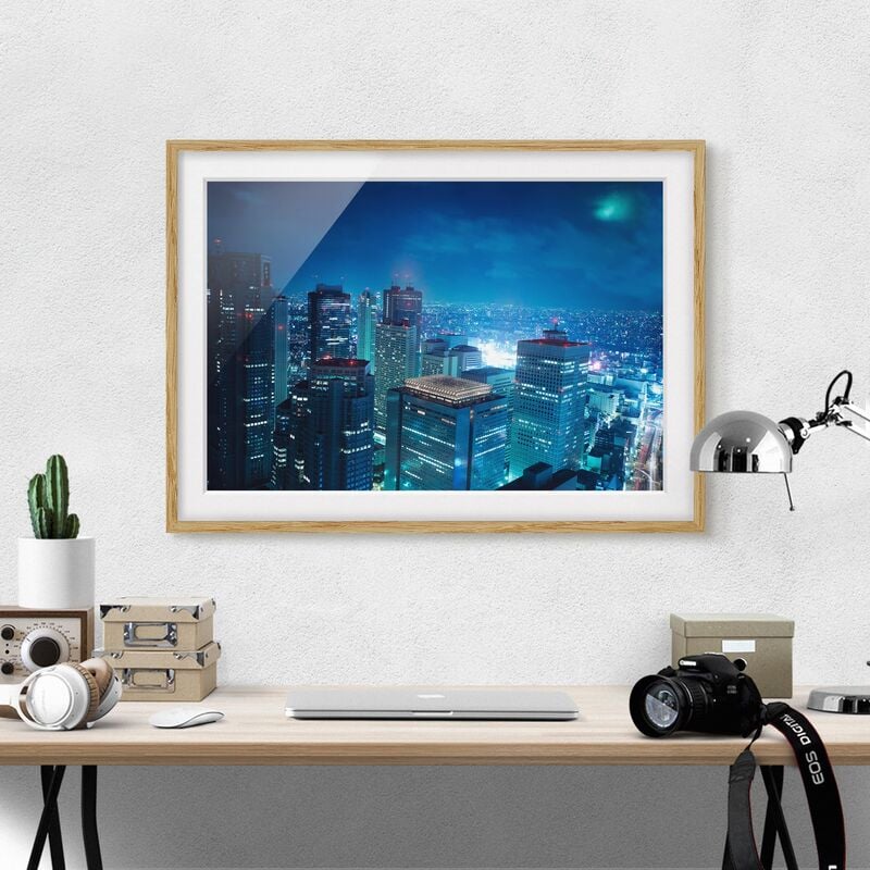 

Póster enmarcado - Tokyo's Atmosphere Dimensión LxA: 18cm x 24cm, Marco: Roble