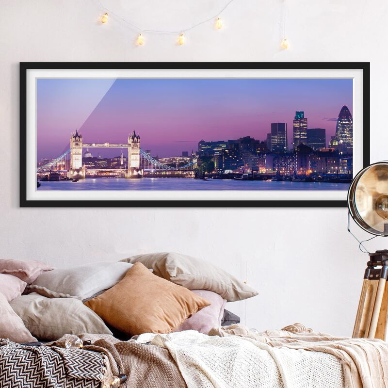 

Póster enmarcado - Tower Bridge Di Londra Di Notte Dimensión LxA: 30cm x 75cm, Marco: Negro