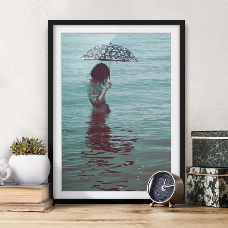 

Póster enmarcado - Walk In The Water Dimensión LxA: 40cm x 30cm, Marco: Negro