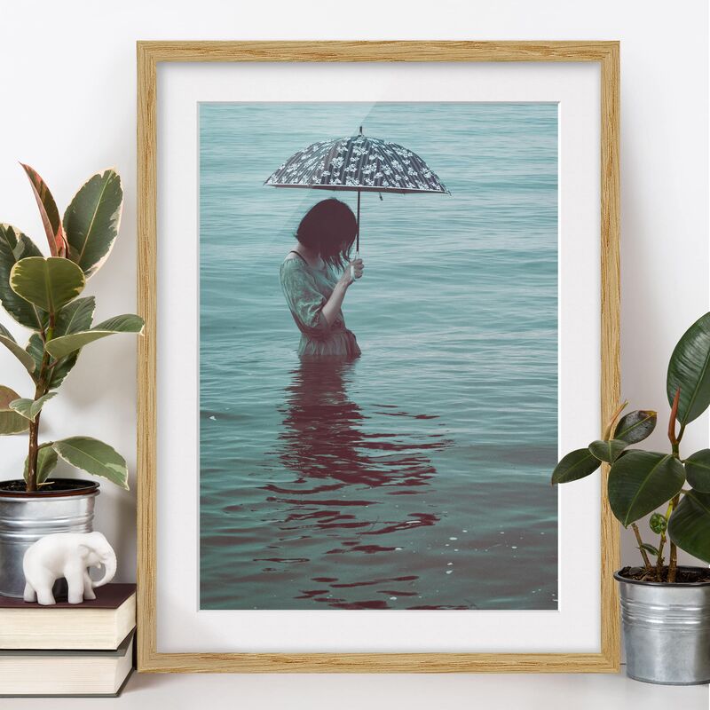 

Póster enmarcado - Walk In The Water Dimensión LxA: 70cm x 50cm, Marco: Roble