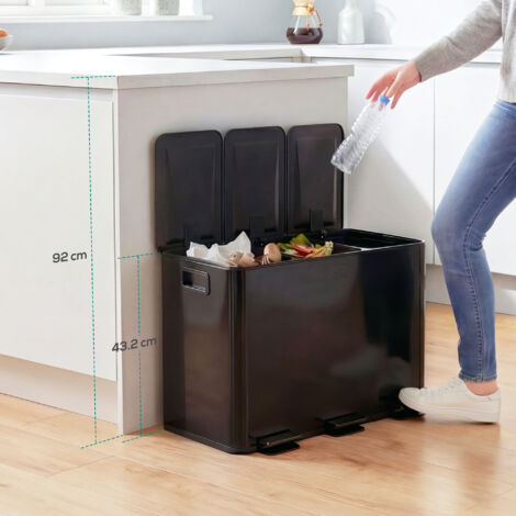 Poubelle de cuisine 45L avec 3 compartiments de 15L. couvercle. seaux intérieurs amovibles. 3 x 15L. noir
