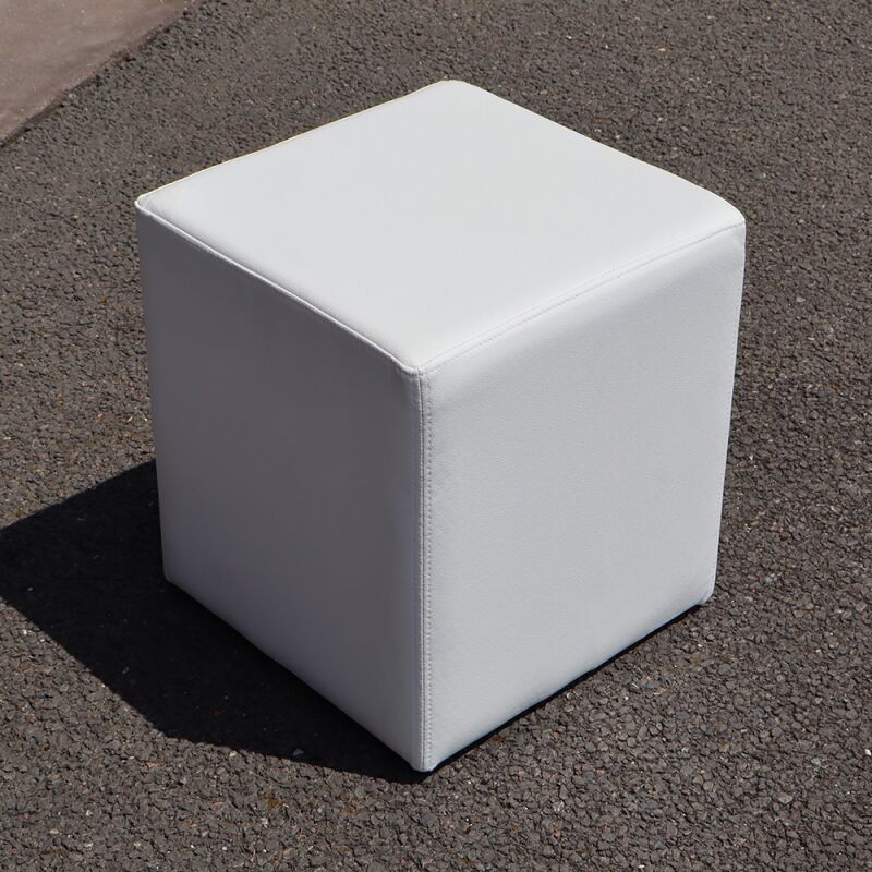 Pouf Carré en Similicuir Blanc Élégance et Confort Polyvalent