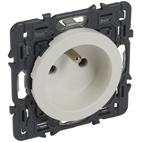 Prise 2p+t std complet blanche (067713)