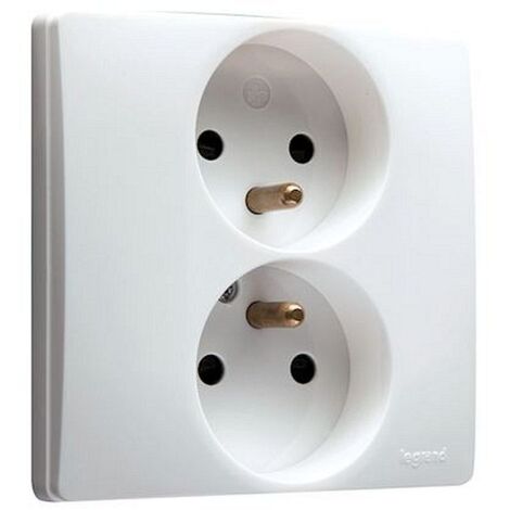 Prise 2x2P+T verticale Niloé 16A compacte bornes auto Pur (664541)