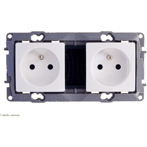 De Courant Double 2x2P+T Legrand Niloé Finition: Blanc