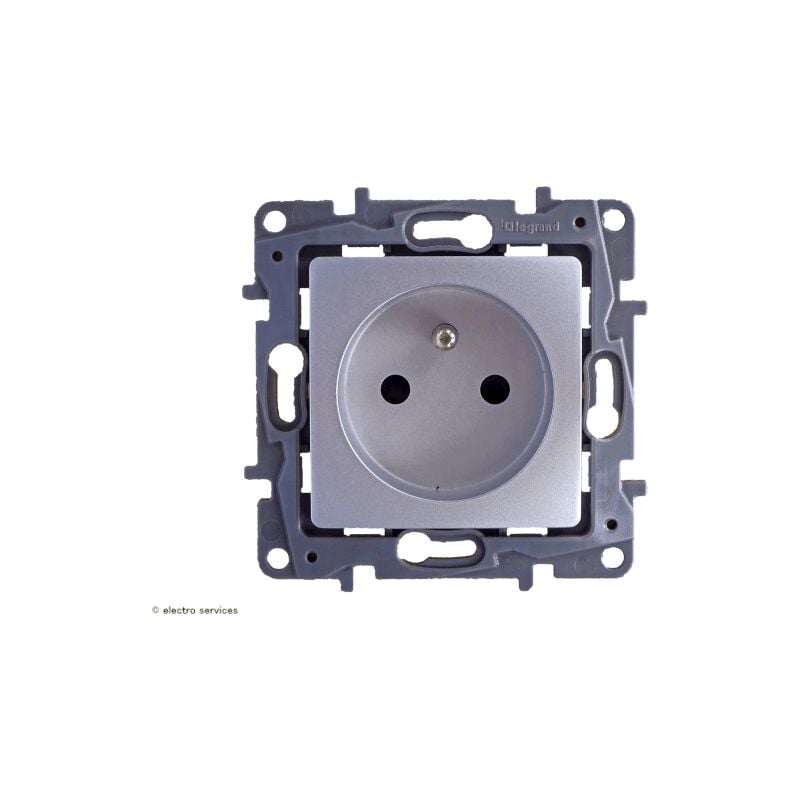 Prise De Courant 2P+T Legrand Niloé Finition: Argent
