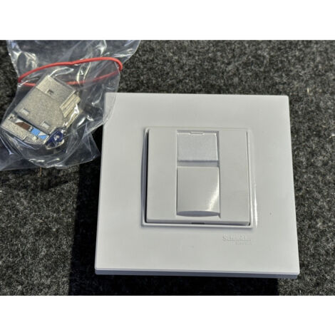 Prise reseau RJ45 cat 6A STP blanc polaire complet avec support et plaque S-one ALTIRA SCHNEIDER