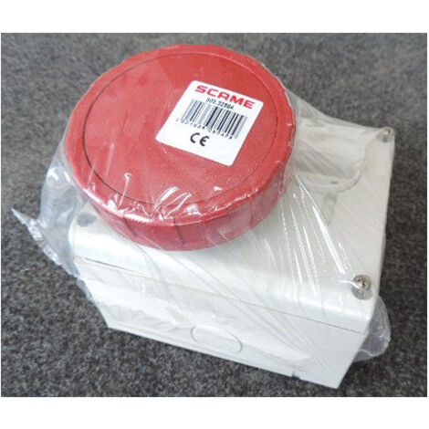 Prise socle saillie verrouillable 3P+T 32A femelle 380-415V 50-60Hz rouge 3H base 136x125mm étanche IP67 OMNIA