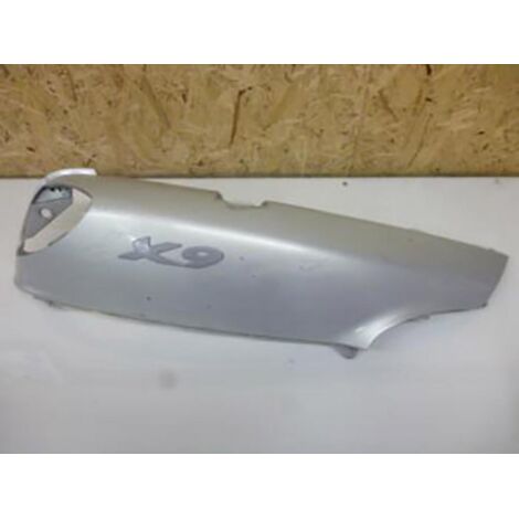 [PRODUIT D'OCCASION] Coque arrière droite origine pour scooter Piaggio 125 X9 2001