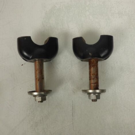 [PRODUIT D'OCCASION] Pontets de guidon inférieures origine pour moto Lifan 125 LM GY