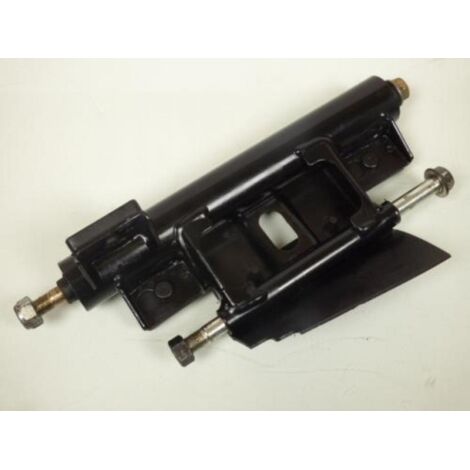 [PRODUIT D'OCCASION] Support moteur origine pour scooter Suzuki 125 Burgman 2002-2006