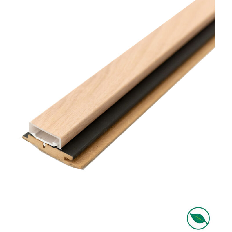 Tasseau de finition chêne clair sur fond noir pour intégration de led - 2500 41/54 x 20 mm - pefc 70%