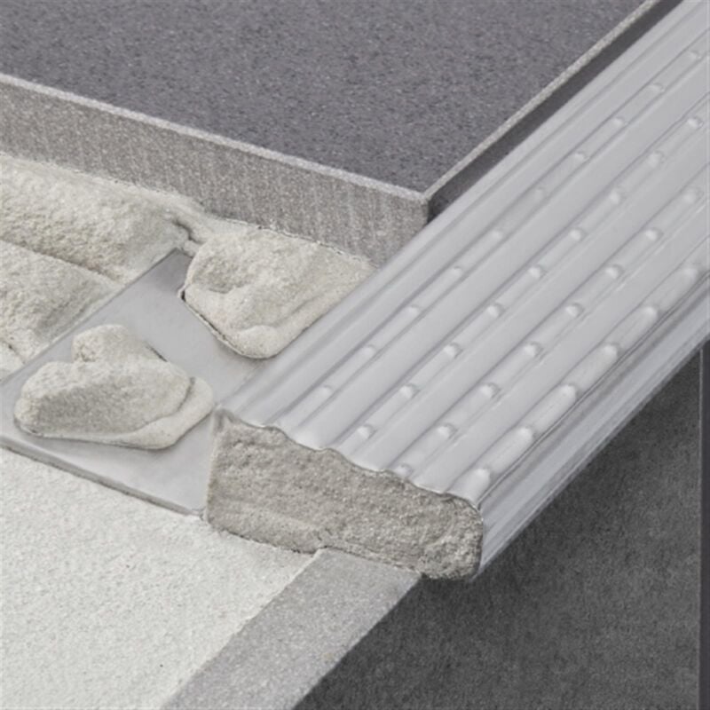 Profilé pour escaliers trep e - Acier inox - Hauteur: 11 mm - Barre de 2,5 m - Prix au ml