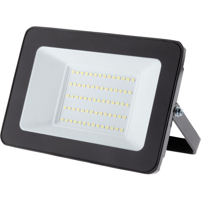 Projecteur led chantier 50W 5000lm IP65 - noir Zenitech Projecteur led chantier 50W 5000lm IP65 - noir Zenitech