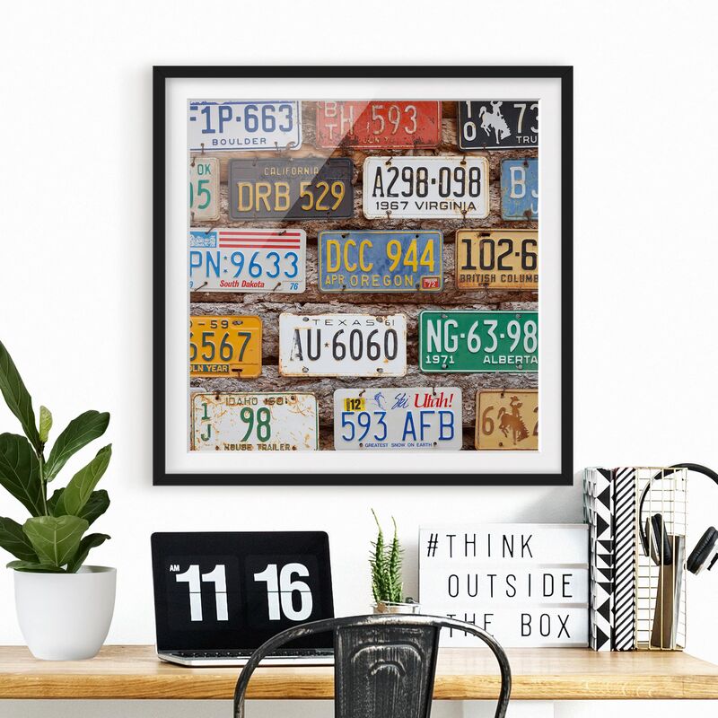 

Póster enmarcado - American License Plates On Wood Dimensión LxA: 20cm x 20cm, Marco: Negro