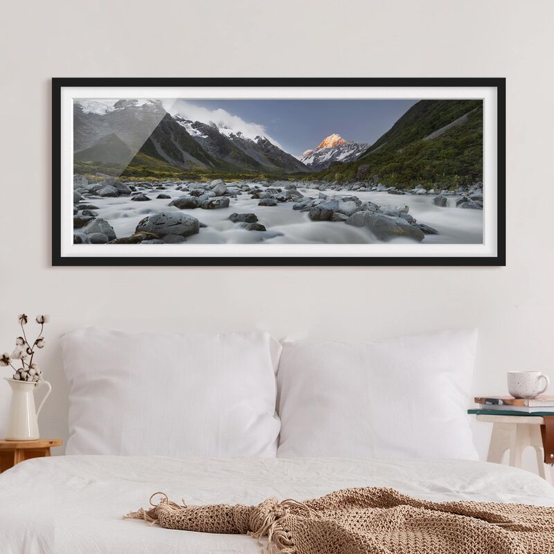 

Póster enmarcado - Aoraki Sopra Il Fiume Hooker Dimensión LxA: 30cm x 75cm, Marco: Negro