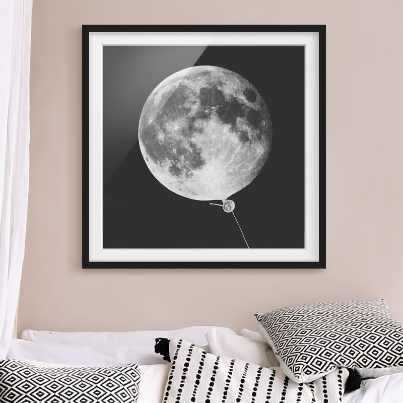 

Póster enmarcado - Balloon Con La Luna Dimensión LxA: 50cm x 50cm, Marco: Negro