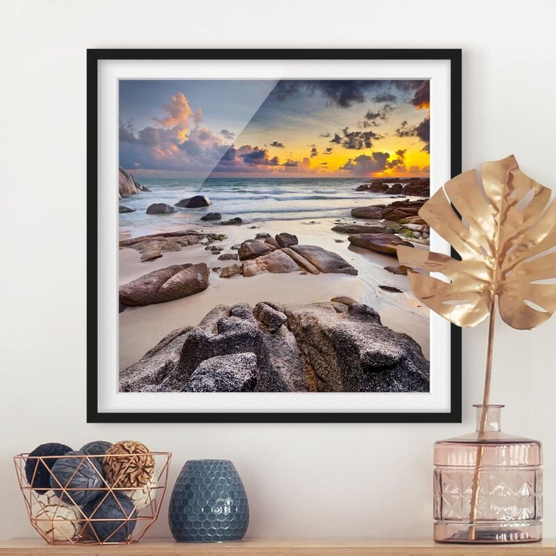 

Póster enmarcado - Beach With Sunrise In Thailand Dimensión LxA: 30cm x 30cm, Marco: Negro