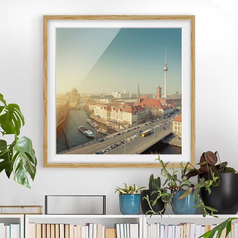 

Póster enmarcado - Berlin In The Morning Dimensión LxA: 30cm x 30cm, Marco: Roble