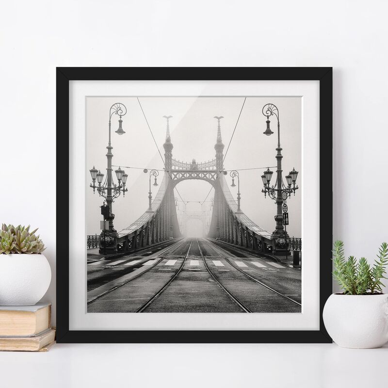 

Póster enmarcado - Bridge In Budapest Dimensión LxA: 20cm x 20cm, Marco: Negro