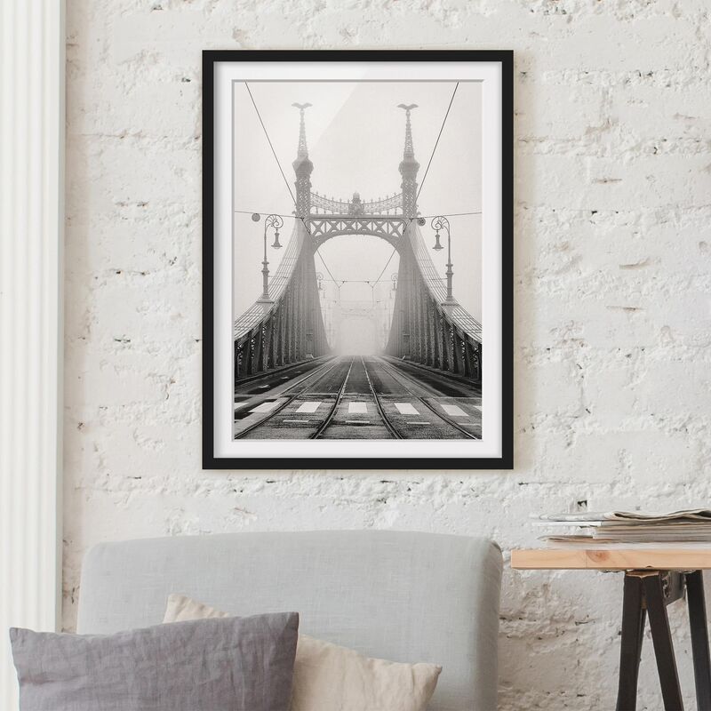 

Póster enmarcado - Bridge In Budapest Dimensión LxA: 100cm x 70cm, Marco: Negro