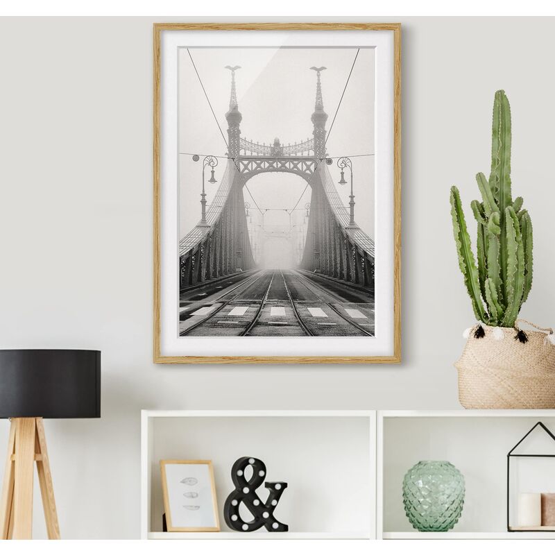

Póster enmarcado - Bridge In Budapest Dimensión LxA: 100cm x 70cm, Marco: Roble