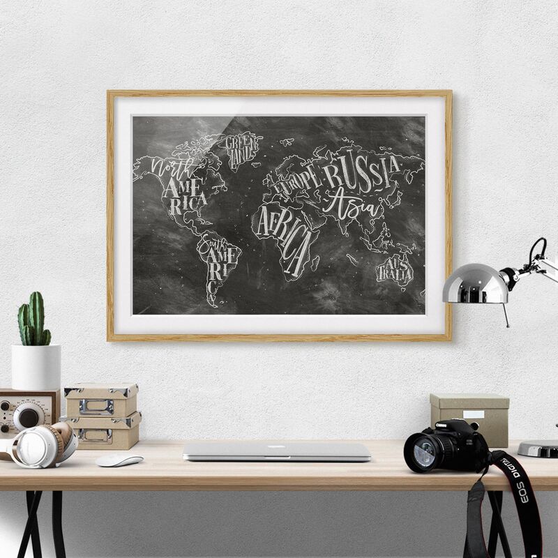 

Póster enmarcado - Chalk World Map Dimensión LxA: 30cm x 40cm, Marco: Roble