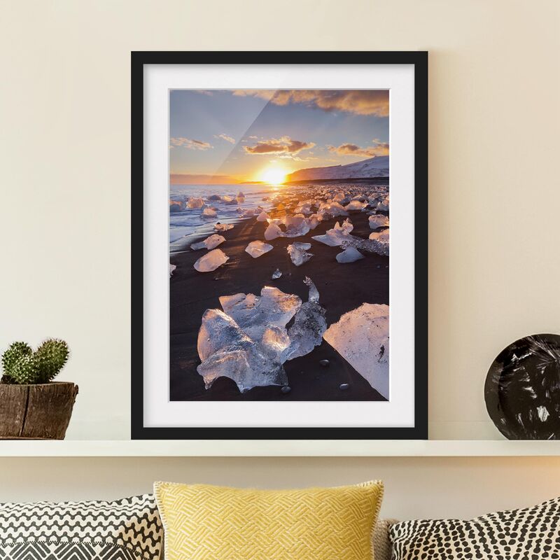 

Póster enmarcado - Chunks Of Ice On The Beach Iceland Dimensión LxA: 24cm x 18cm, Marco: Negro