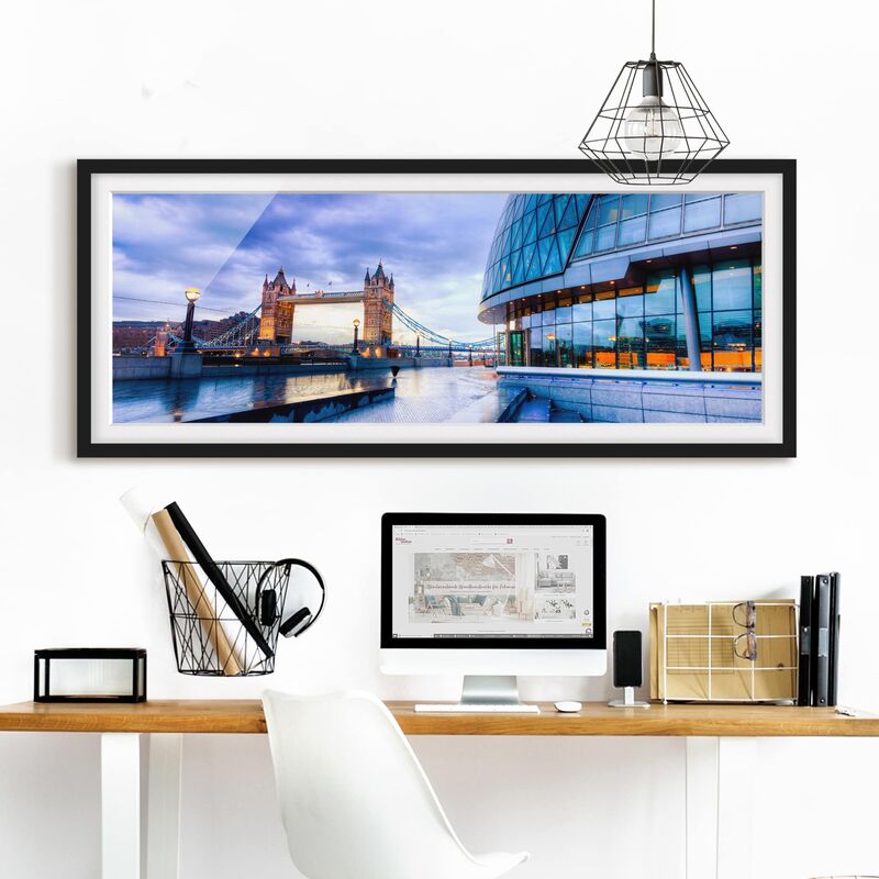 

Póster enmarcado - City Hall Di Londra Dimensión LxA: 30cm x 75cm, Marco: Negro
