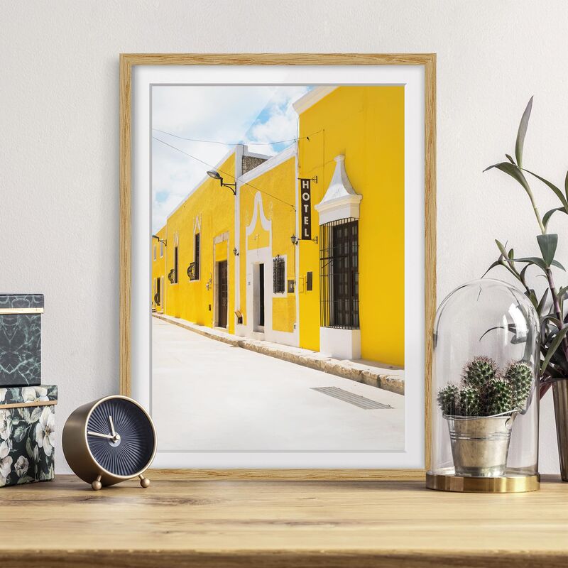 

Póster enmarcado - City In Yellow Dimensión LxA: 100cm x 70cm, Marco: Roble