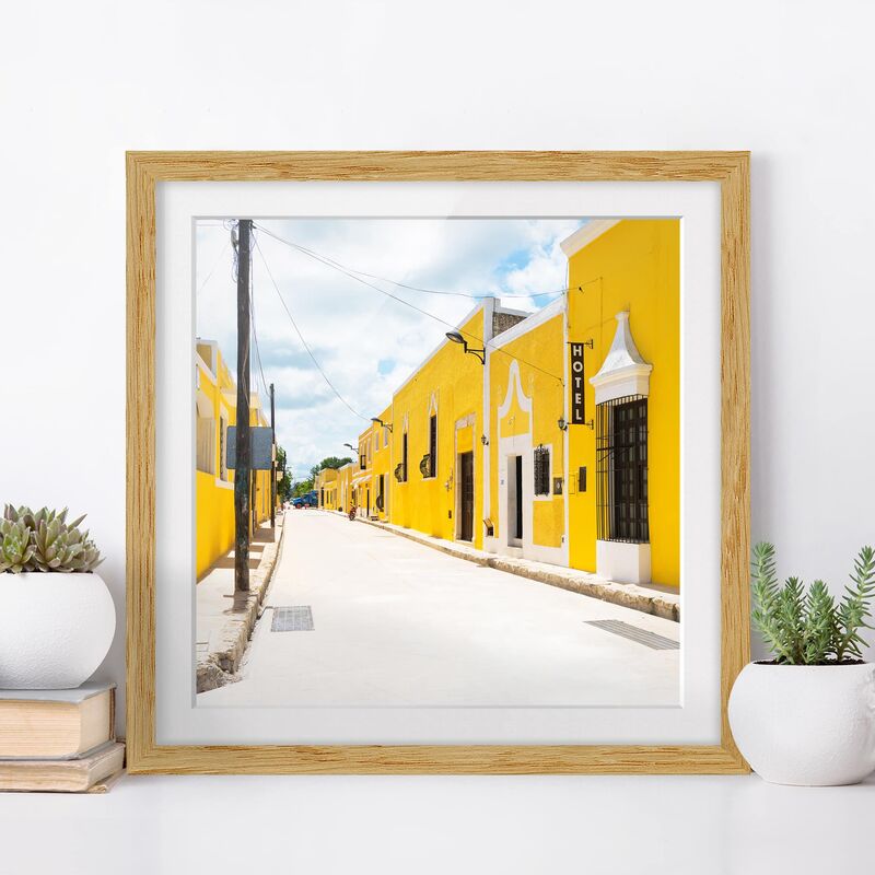 

Póster enmarcado - City In Yellow Dimensión LxA: 50cm x 50cm, Marco: Roble