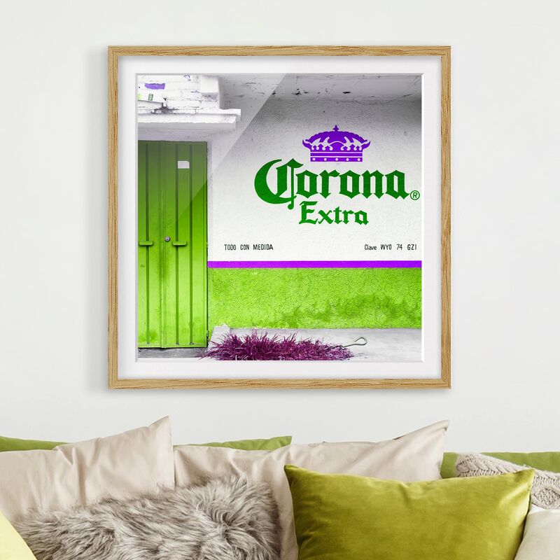 

Póster enmarcado - Corona Extra Green Dimensión LxA: 50cm x 50cm, Marco: Roble