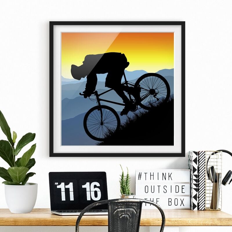 

Póster enmarcado - Downhill Dimensión LxA: 70cm x 70cm, Marco: Negro