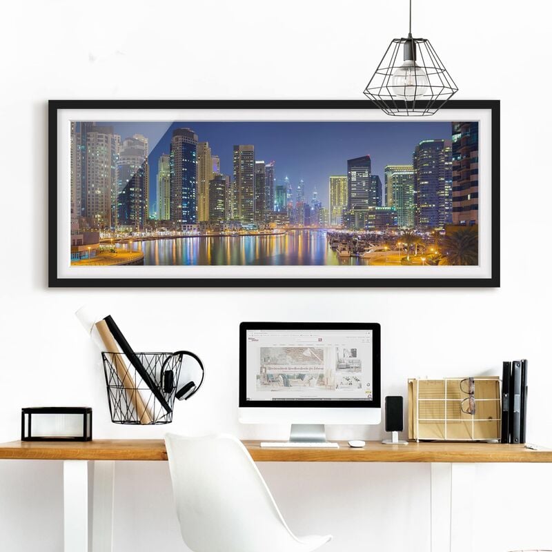 

Póster enmarcado - Dubai Skyline Notte Dimensión LxA: 30cm x 75cm, Marco: Negro