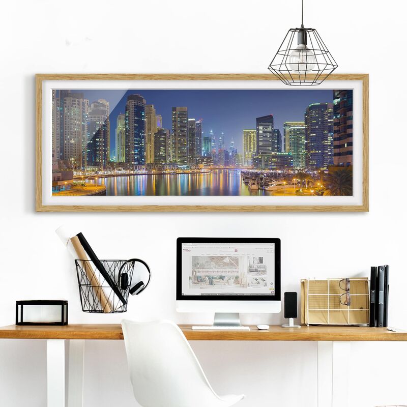 

Póster enmarcado - Dubai Skyline Notte Dimensión LxA: 50cm x 130cm, Marco: Roble