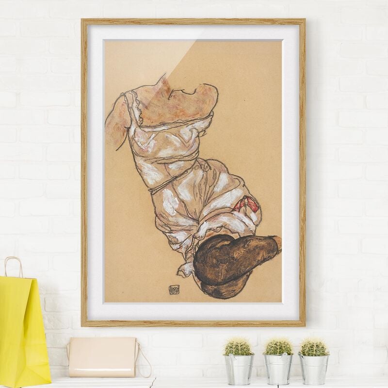 

Póster enmarcado - Egon Schiele - Female Torso In Underwear And Black Stockings Dimensión LxA: 70cm x 50cm, Marco: Roble